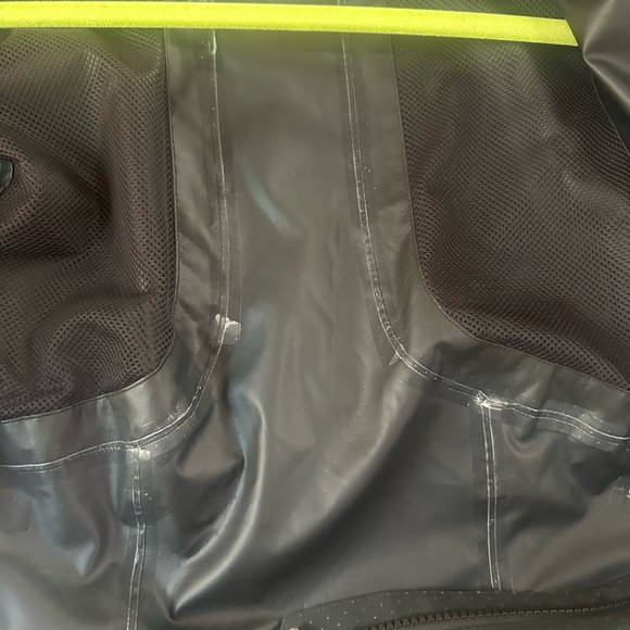 NWOT 50%OFF Oakley Storm Catcher Black Reflective All Weather Rain Repellent Jac - Picture 11 of 12